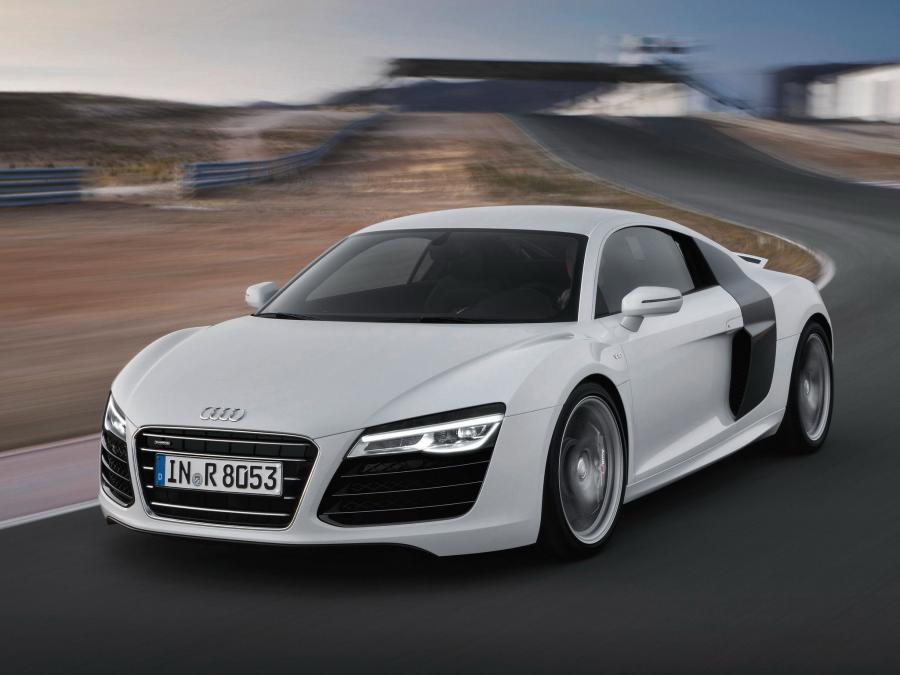  Audi R8 V10 2012 года  (фото 5 из 16)